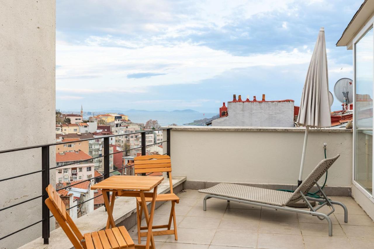 Mesmerizing Flat With Bosphorus View In Beyoglu Apartment Istanbul Exterior photo